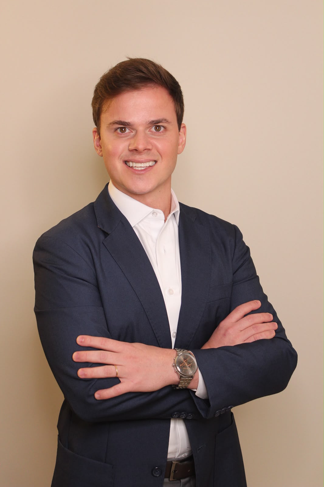 Dr. Murilo Brazan em retrato profissional